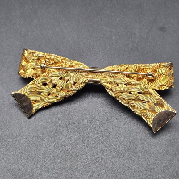 Vintage Gold Tone Bow Brooch Woven Braided Wires Costume Jewelry - Picture 3 of 7